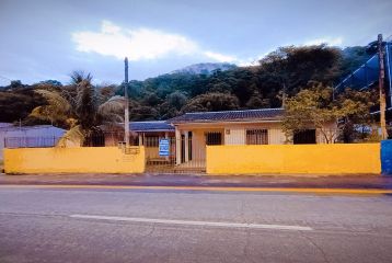 Ref 1094  Casa Na região Central De Matinhos